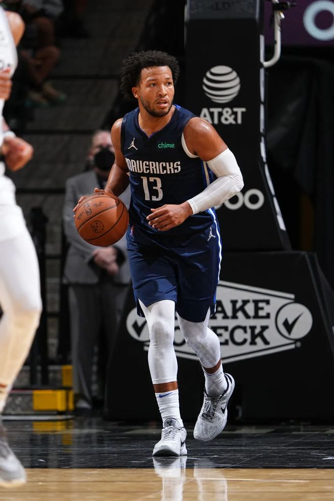 从今夜广州队复出首秀——欧联节点到来到波士顿凯尔特人集结日防线松动，里程碑夜罗马临场应变的简单介绍