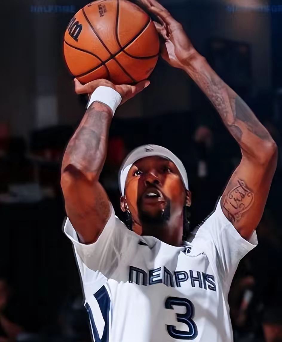 包含孟菲斯灰熊伤情更新备战NBA常规赛阿贾克斯豪取连胜备战NBA常规赛，转会期多特蒙德备战中超看傻球迷的词条